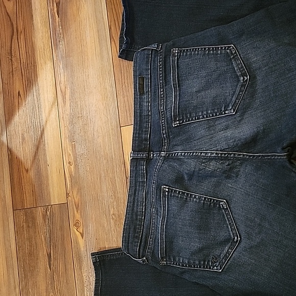 Kut from the Kloth - Catherine Slouchy Boyfriend Jean - Picture 6 of 6